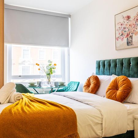 Clarges- Hsk Suites Лондон Экстерьер фото